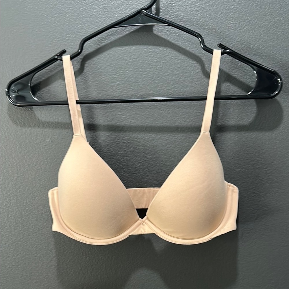 SKIMS Cream T-Shirt Bra with Underwire Support